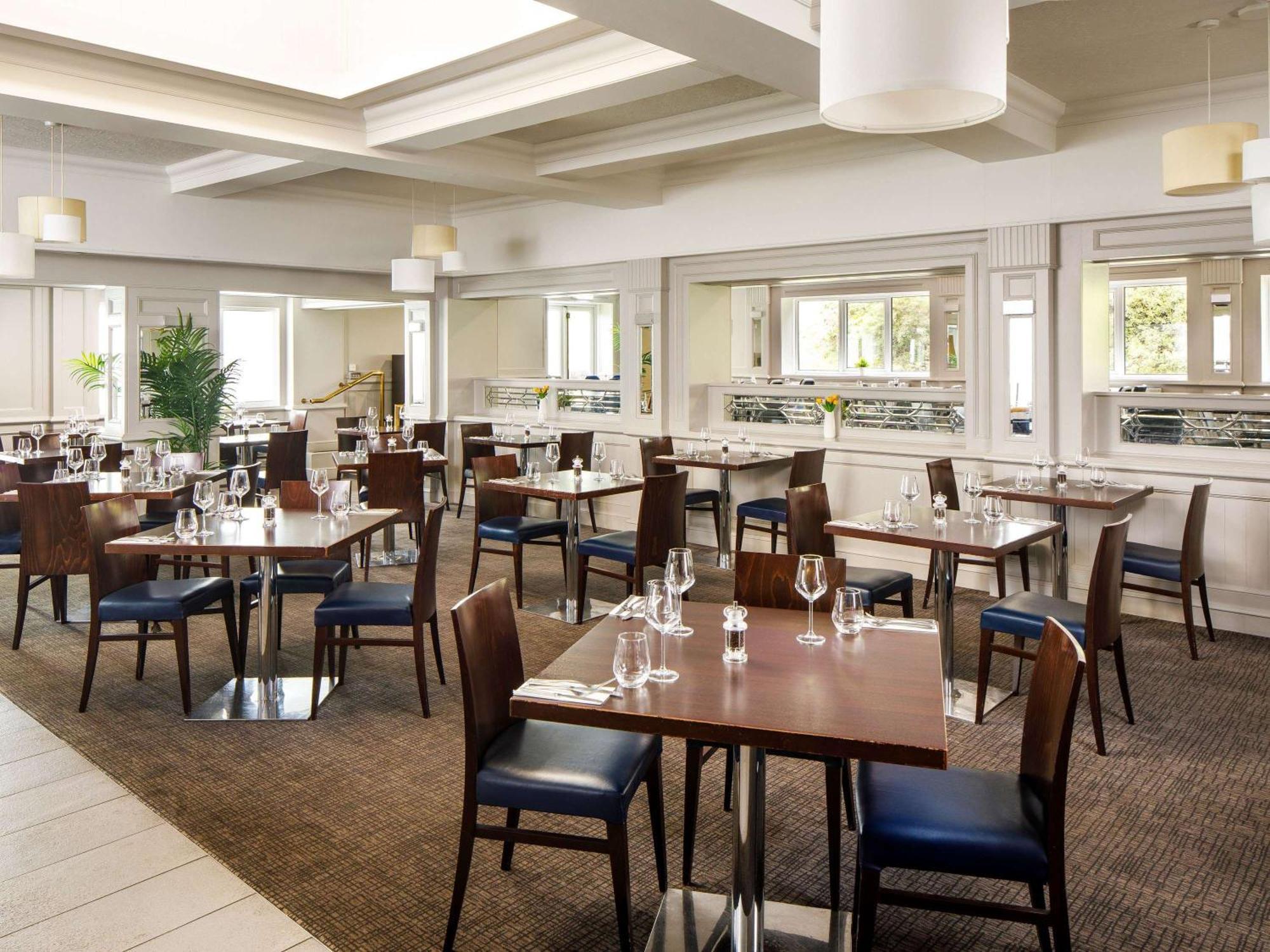 Mercure Birmingham West Hotel West Bromwich Exterior photo